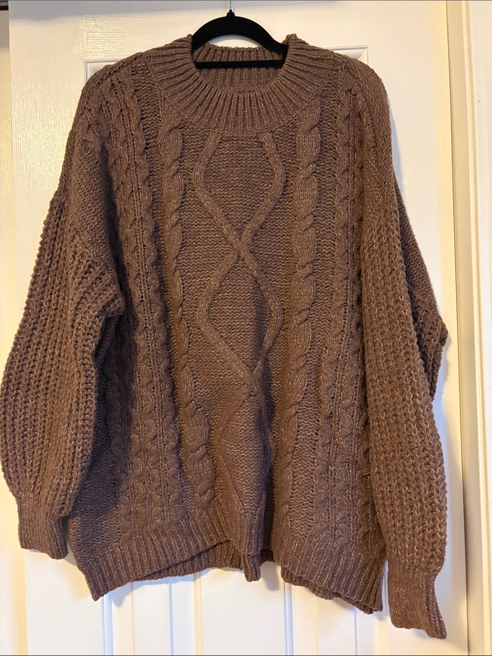 SO Chunky Cable Knit Crewneck Sweater - Brown